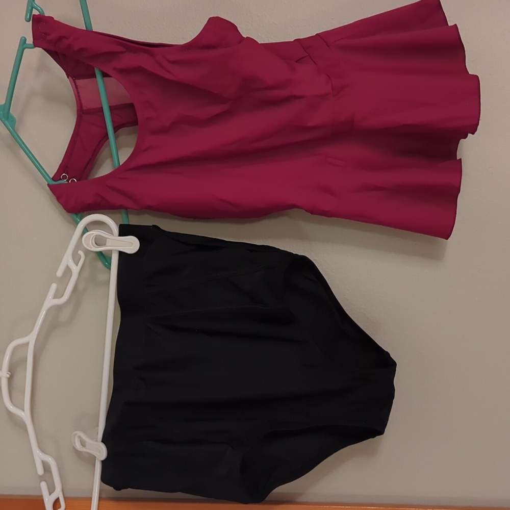 Latched Mama nursing swimsuit top Fuschia with black bottoms (small)